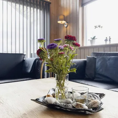 8 Person In Lokken-by Traum * Лёккен